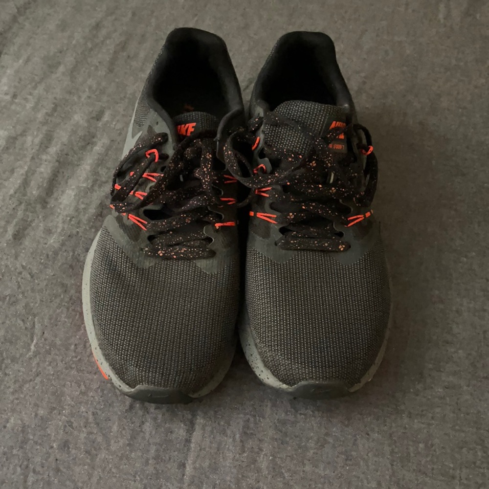 Men’s Nike shoes